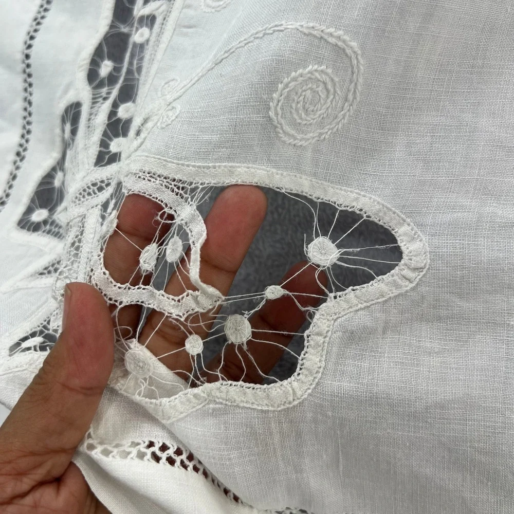 Vintage White Linen Lace Tablecloth Butterfly Embroidered Applique Square 40x40